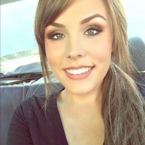 Meet your Posher, Brittany